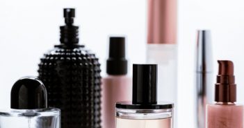Kosmetik- oder Parfümproben in der Discovery Beauty Box – ein ideales Geschenk